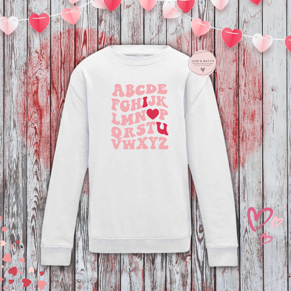 I L U Alphabet Sweatshirt | White